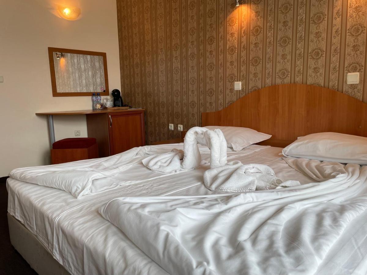Family Hotel Deykin Sunny Beach Eksteriør billede