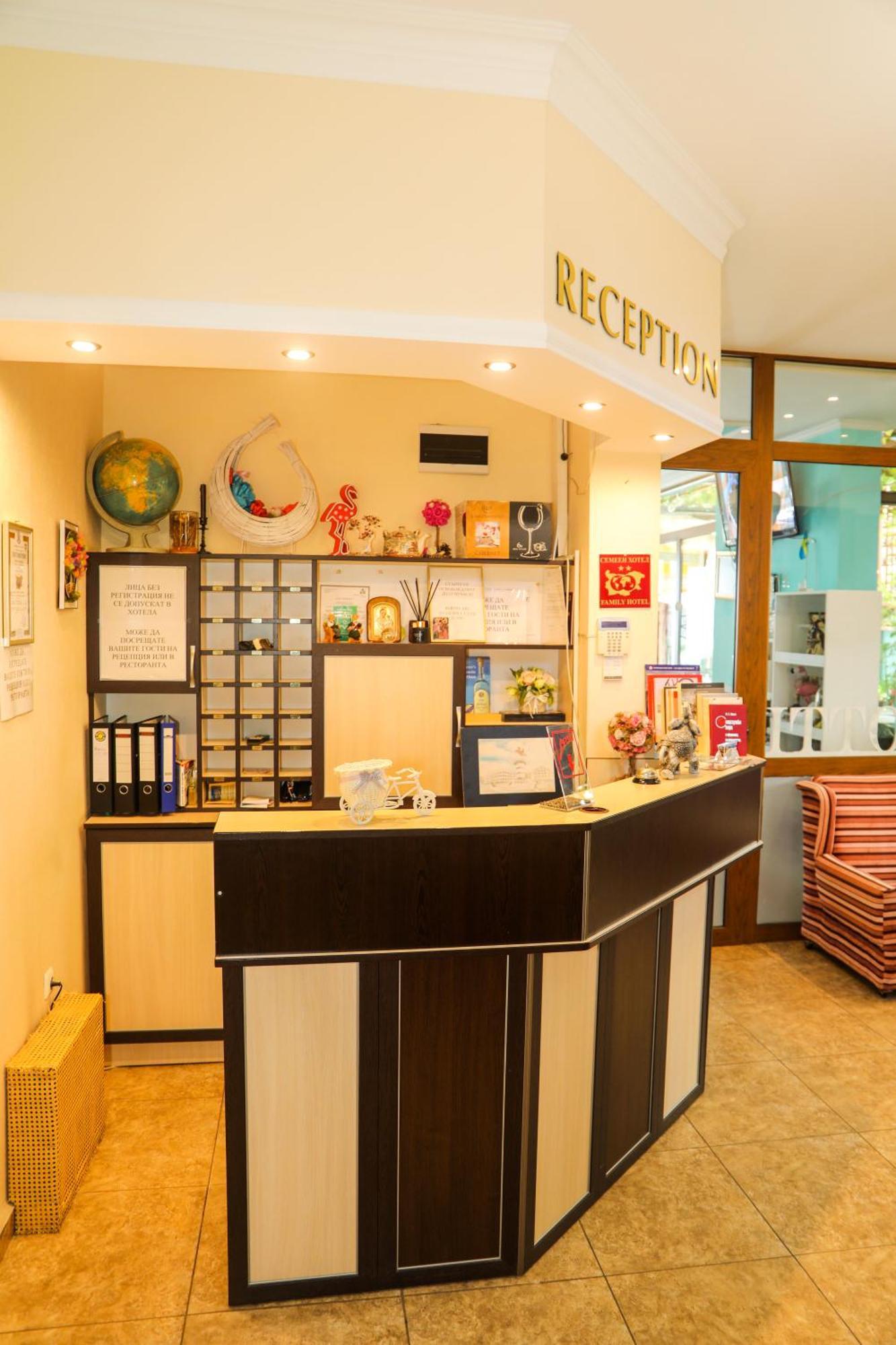 Family Hotel Deykin Sunny Beach Eksteriør billede