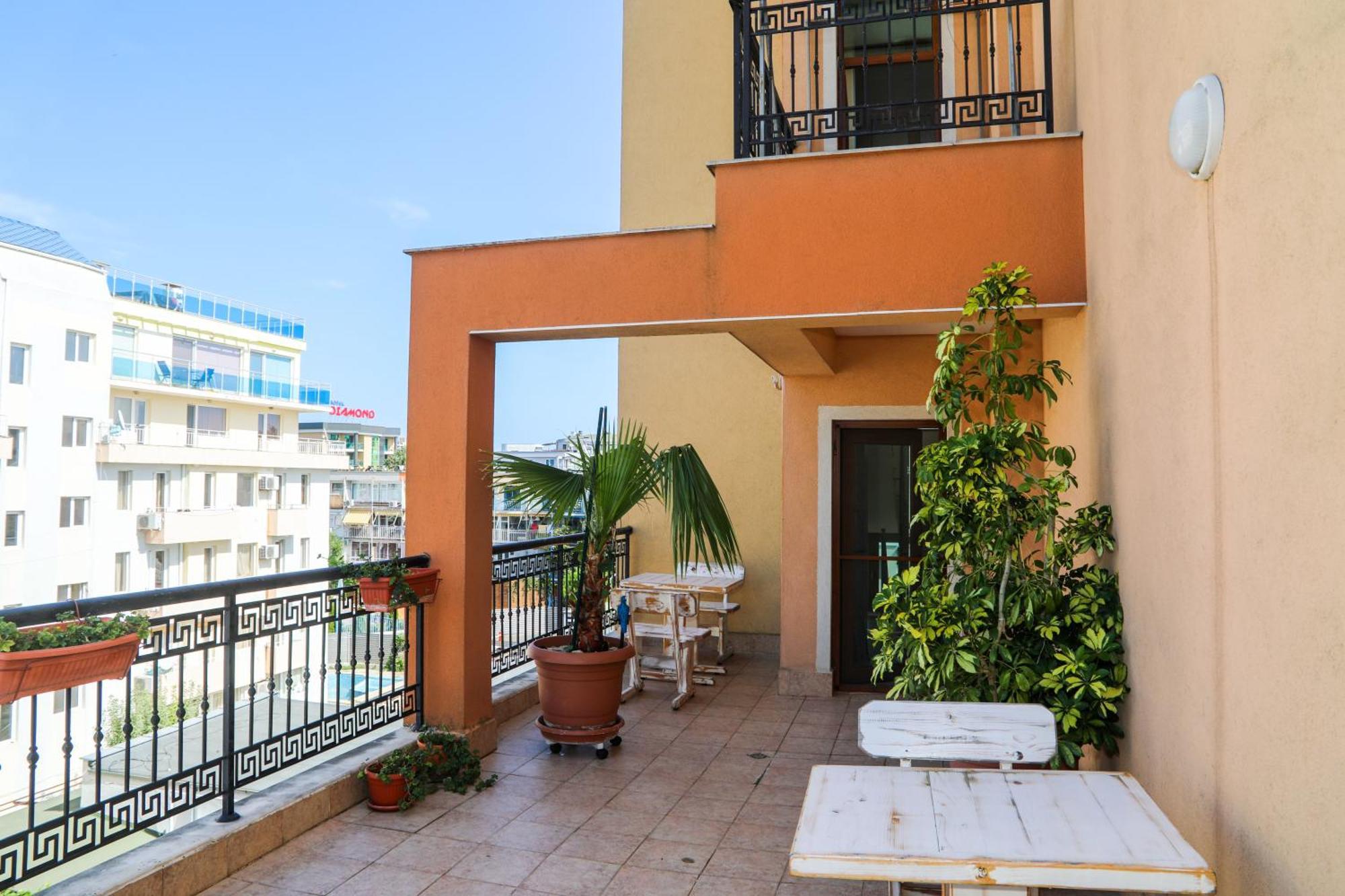 Family Hotel Deykin Sunny Beach Eksteriør billede