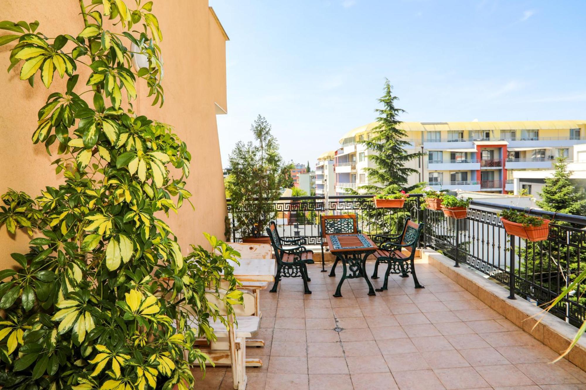 Family Hotel Deykin Sunny Beach Eksteriør billede