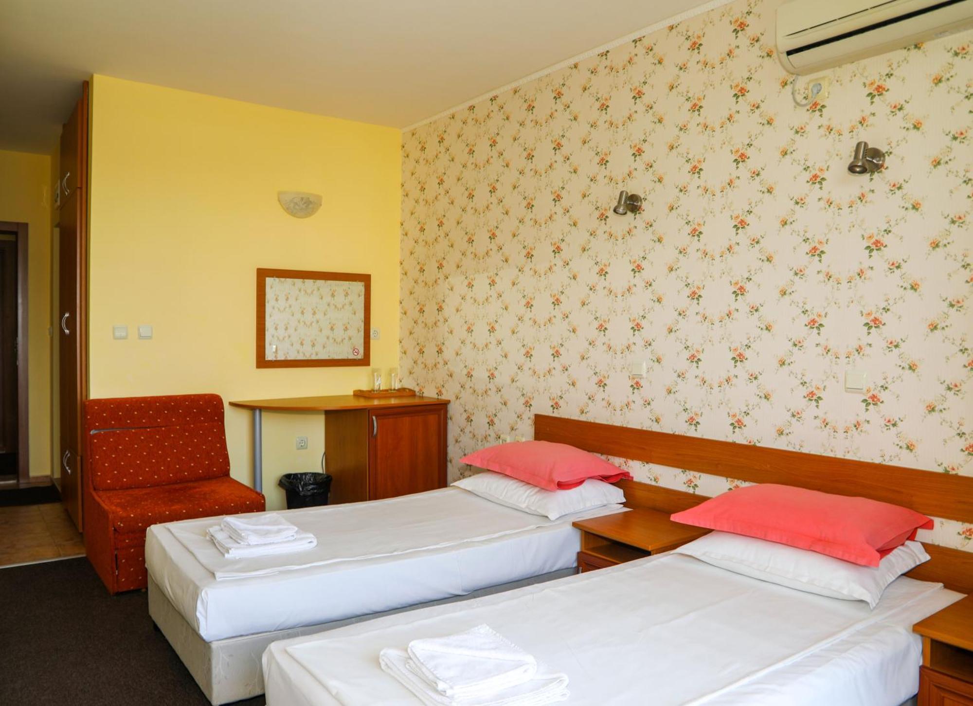 Family Hotel Deykin Sunny Beach Eksteriør billede