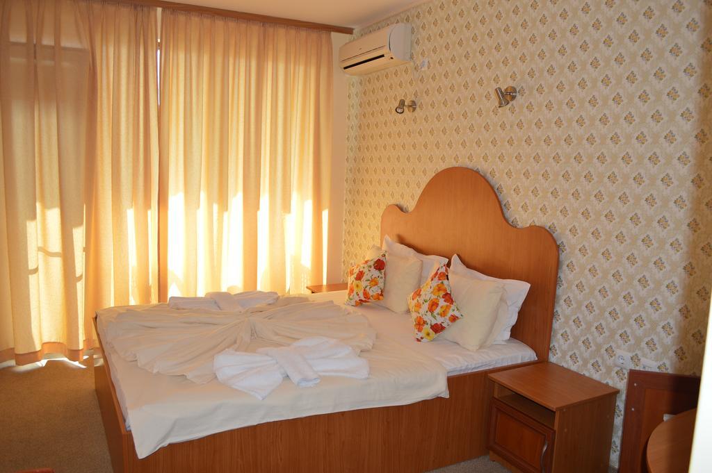 Family Hotel Deykin Sunny Beach Eksteriør billede