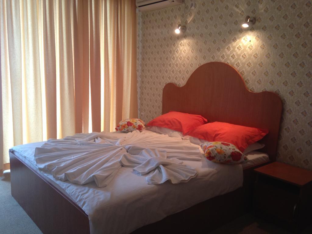 Family Hotel Deykin Sunny Beach Eksteriør billede