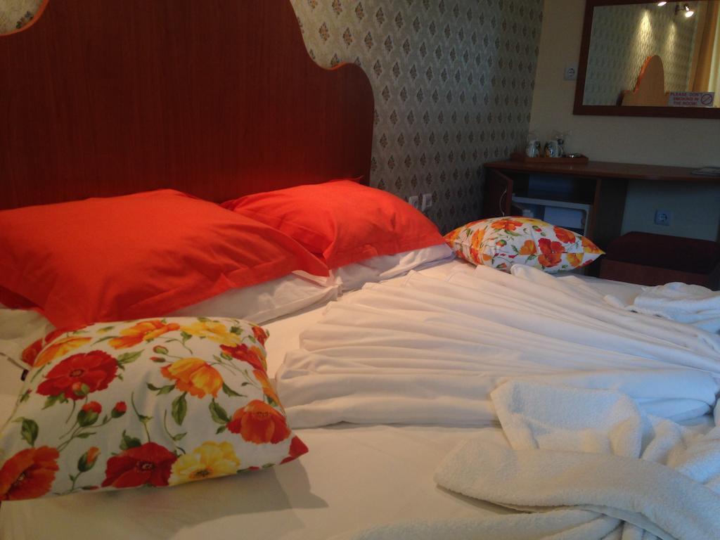 Family Hotel Deykin Sunny Beach Værelse billede